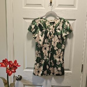 "Speechless" Vintage V-Neck Tie, Green and Cream Floral Blouse, Size 4.
